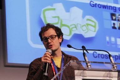 Emprendedor presentando